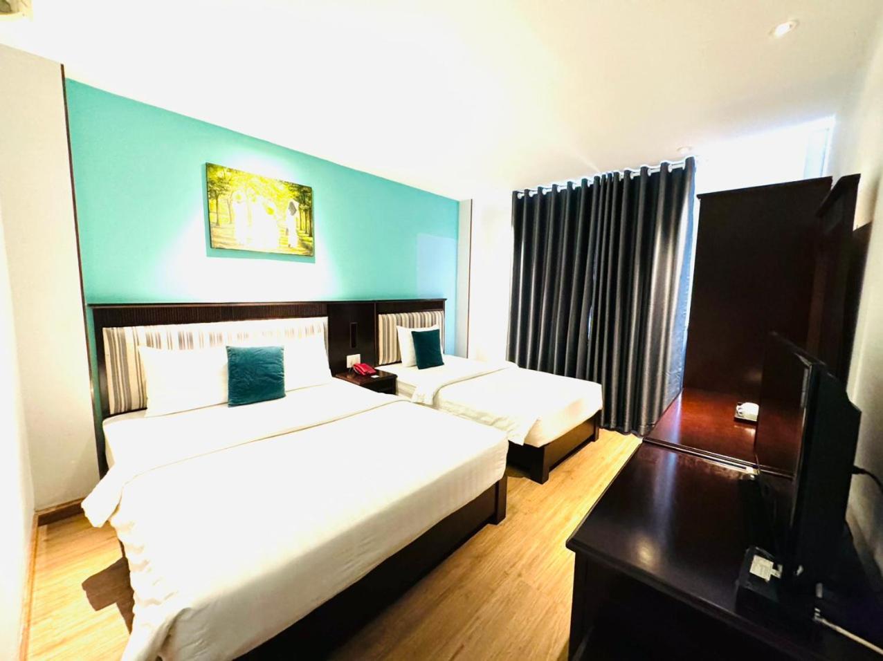 Cherry Central Hotel- Near Opera House Ho Chi Minh City Exterior photo